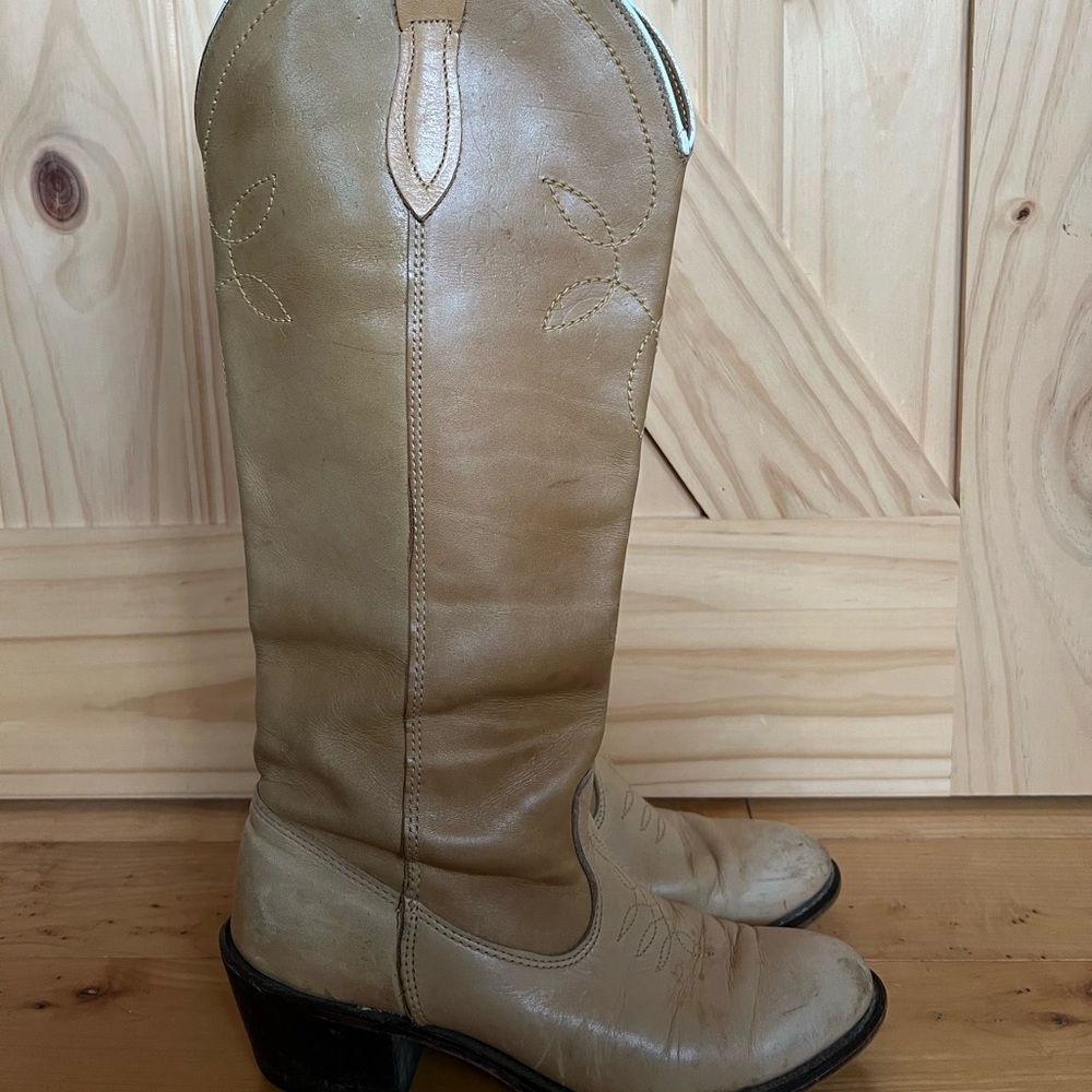 Dingo Cream Leather Cowboy Boots